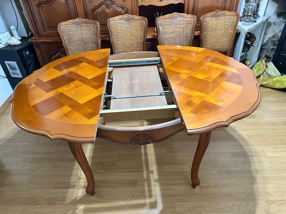 Conjunto móvel sala + mesa extensível + 4 cadeiras
