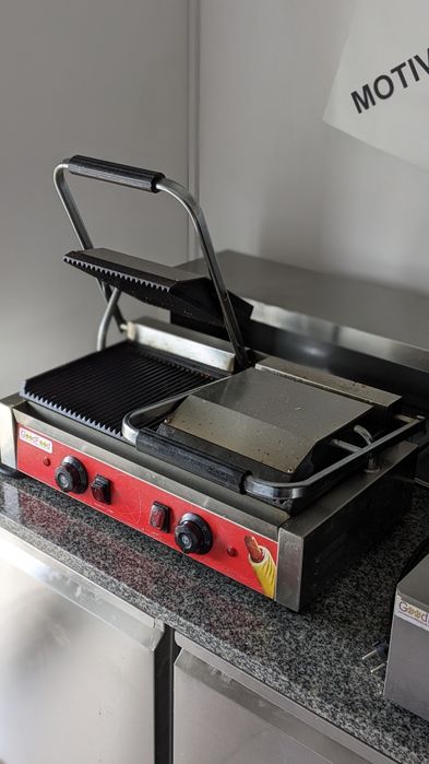 Гриль контактний GoodFood