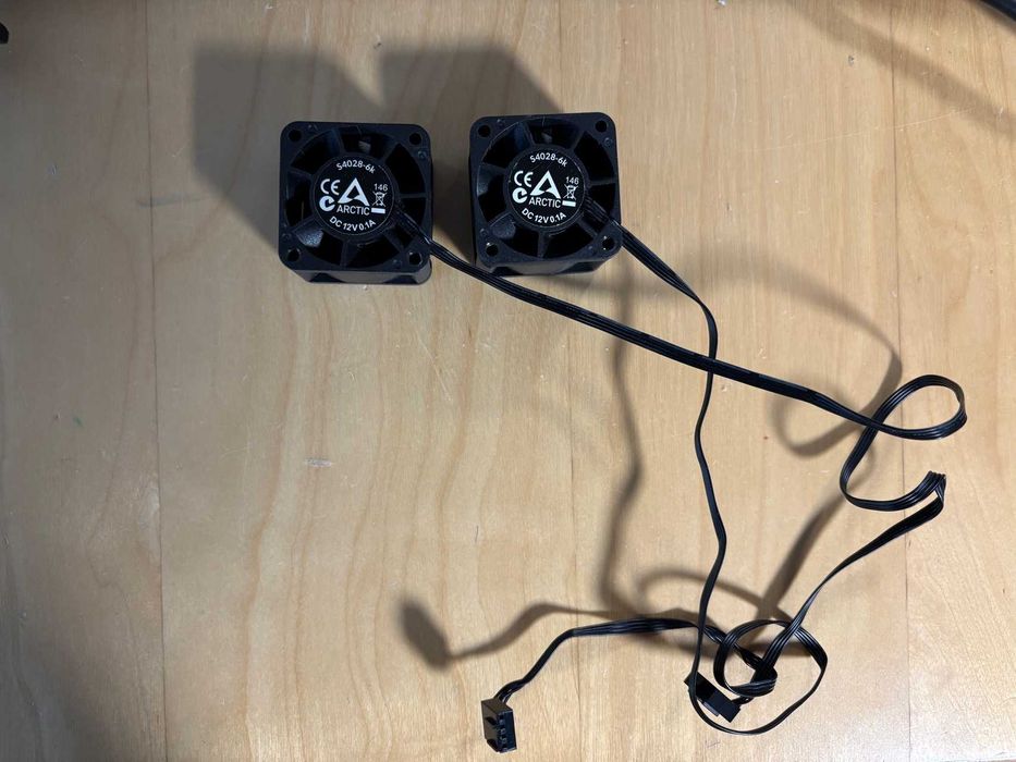 Fans 40x40x28 PWM para servidor