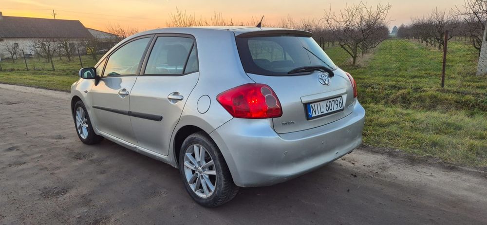 Toyota Auris 1.6 124km automat LPG