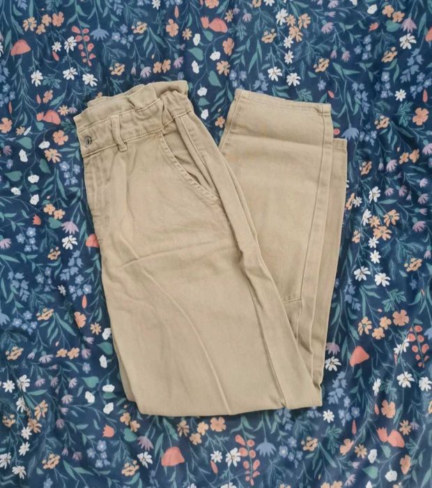 Oliwkowe Khaki spodnie jeansowe