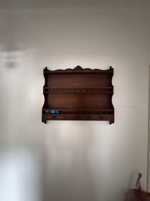 Movel de parede para pratos