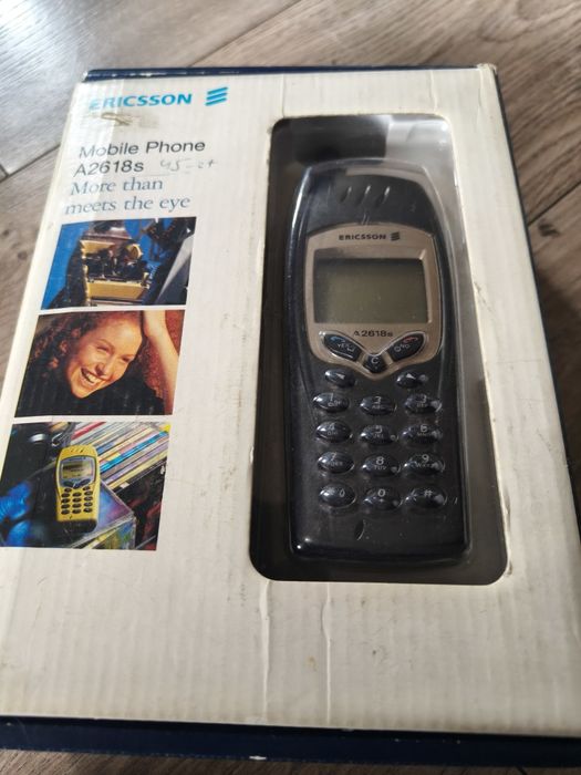 Telefon Ericsson A2618s z pudełkiem