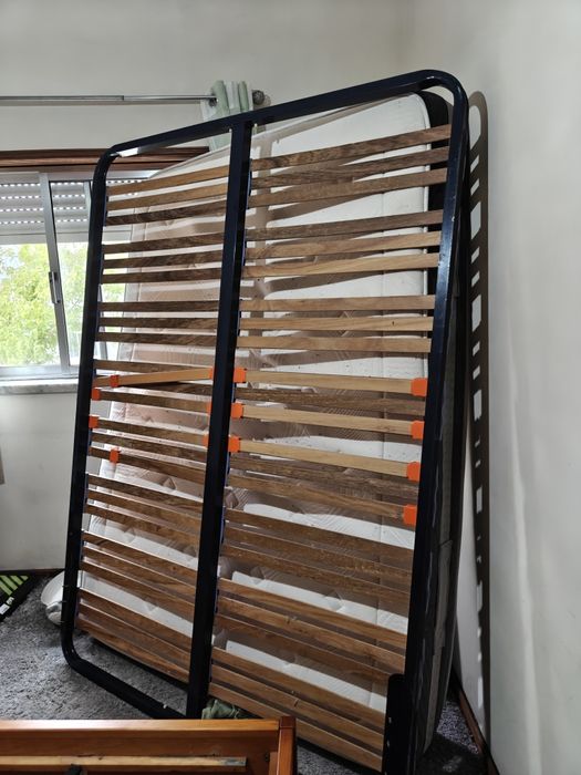 Cama de casal com estrado e colchão
