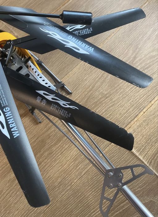 Helikopter FQ777