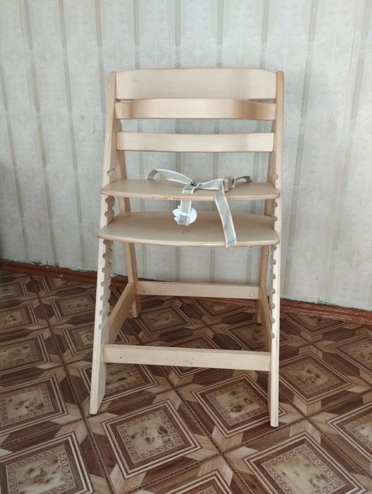 Стільчик для годування ROBA (дерев’яний, “росте разом з дитиною”)
