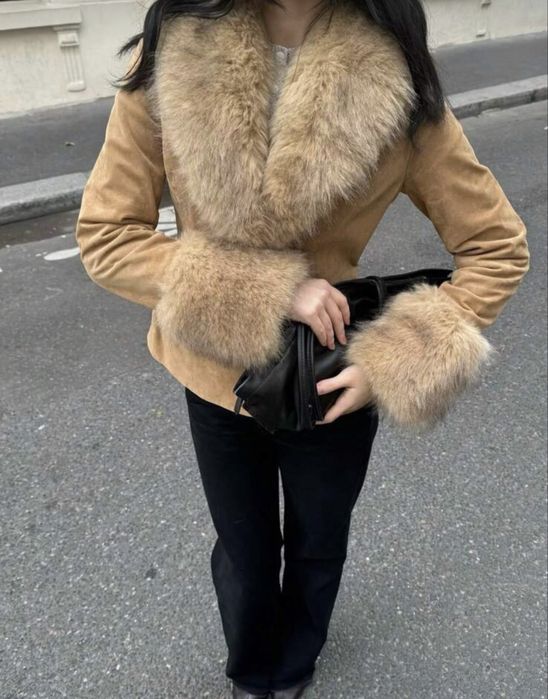 Blazer justo feito em pele de camurça.Inspiração Zara.