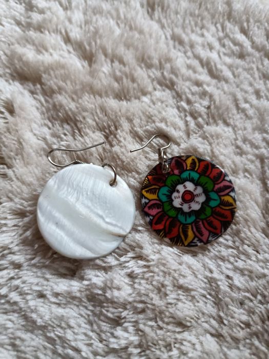 Kolczyki perłowo - kolorowe