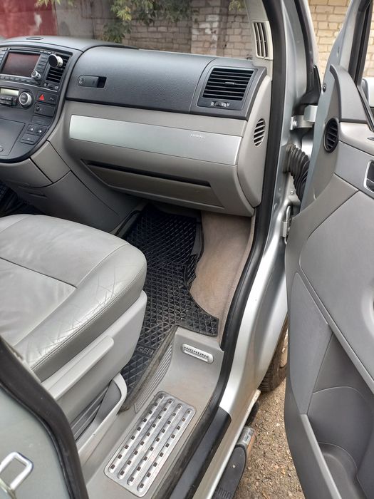 Фольксваген Мультиван