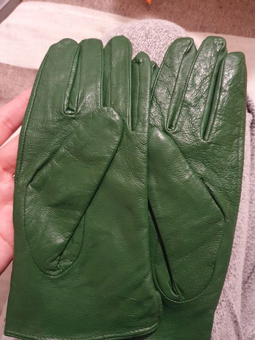 Тонкі шкіряні теплі нові жіночі печатки, є примірка