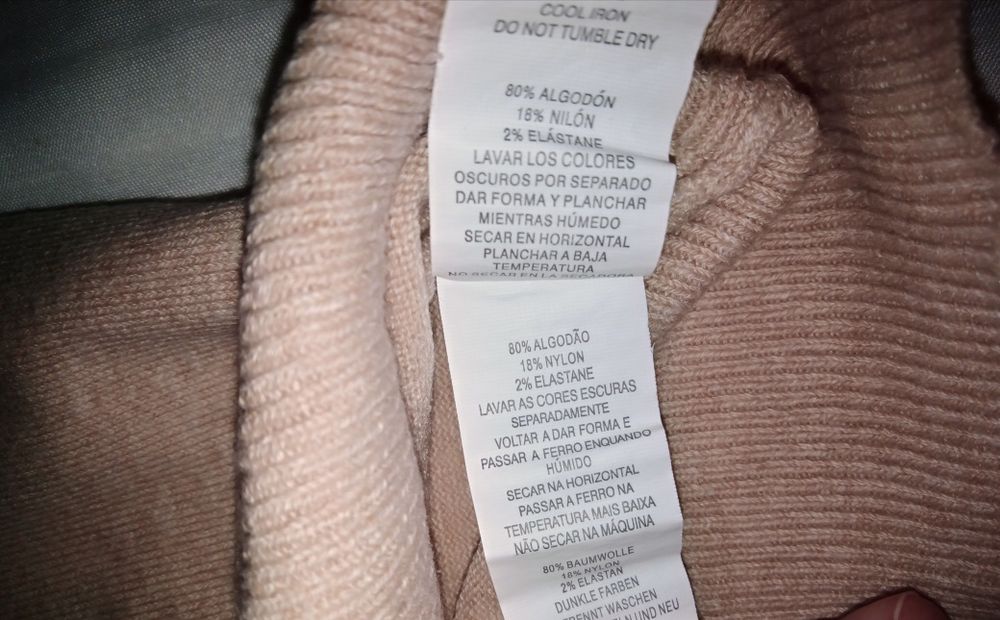 SALDOS - Camisola de Malha Bege