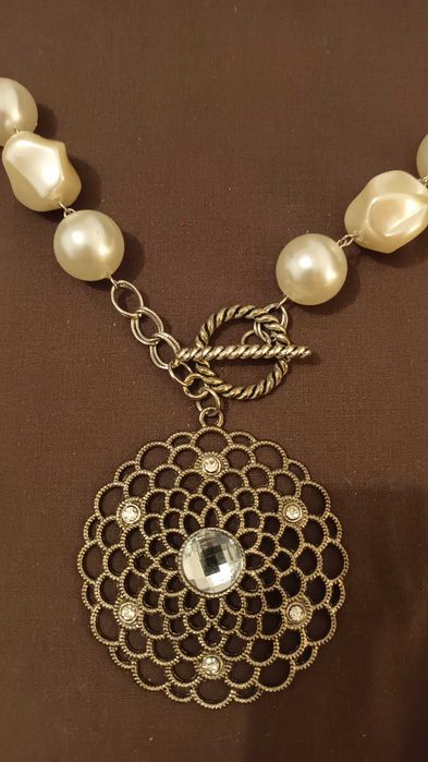 Colar prateado e com pingente64751076798593124