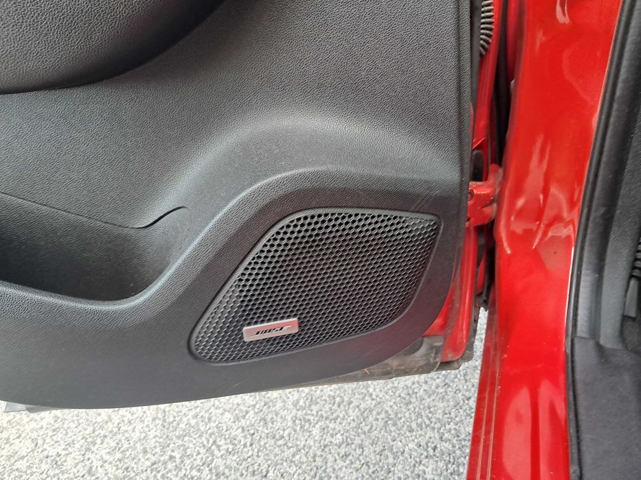 Renault kadjar automático, gasolina, câmara traseira, sensores de estacionamento, cruise control, avisador de mudança de faixa, luzes led, etc