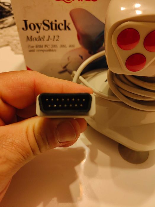 JoyStick model J-12 dla IBM PC286, 386,486 i kompatybilne