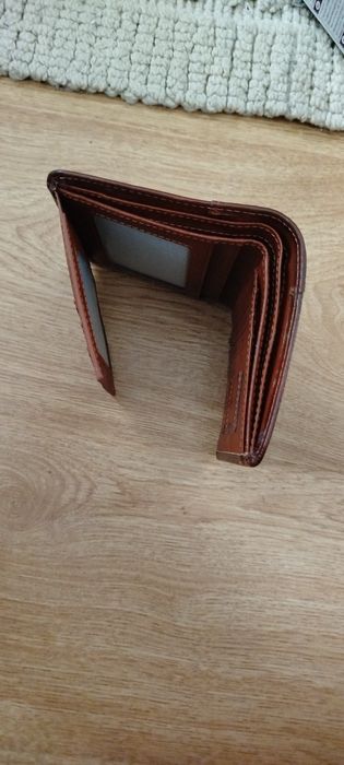 Carteira em pele genuína