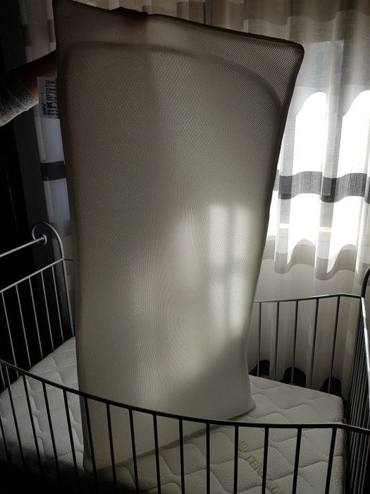 Berço para bebé em ferro