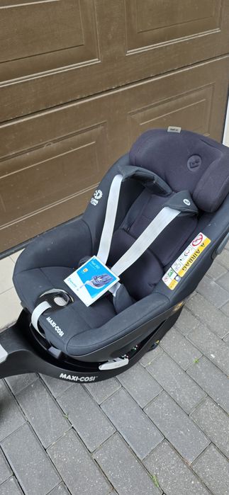 Fotelik samochodowy Maxi-Cosi z podstawą FamiliFix360