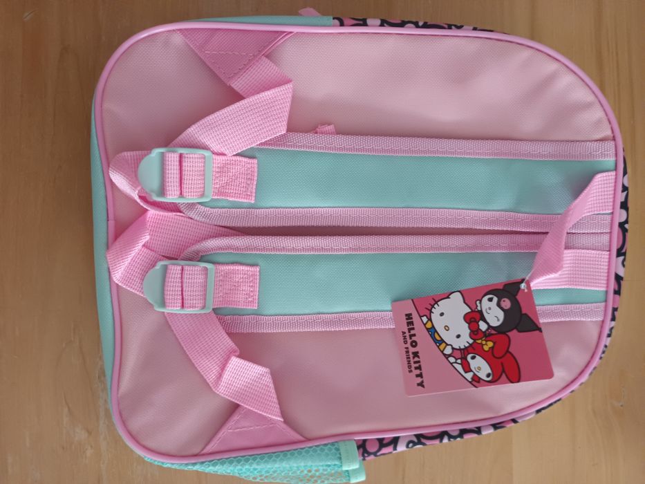 Mini Mochila Hello Kitty 3D nova, com portes