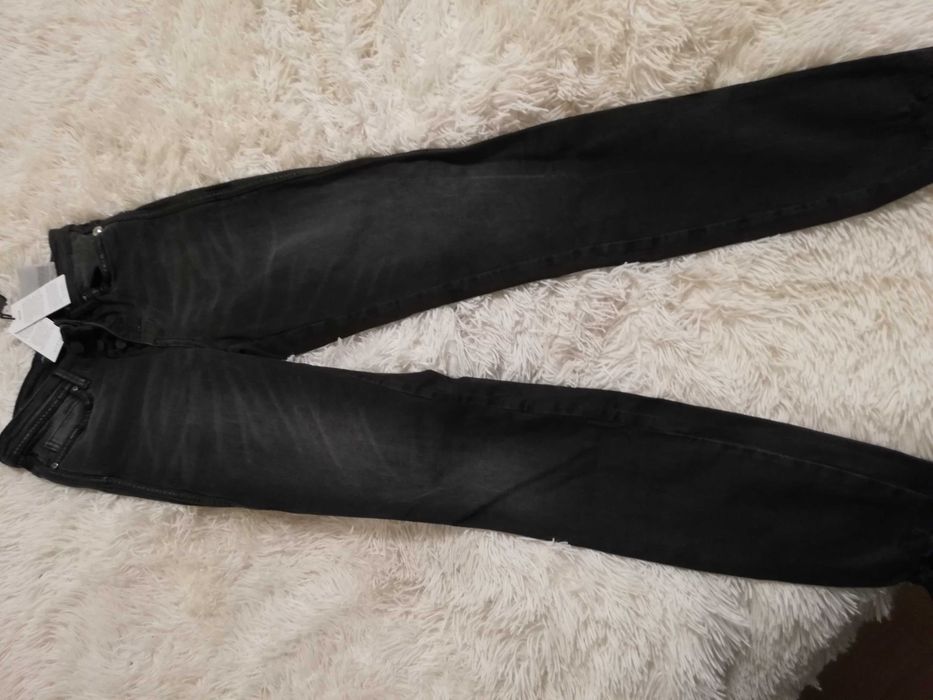 spodnie jeansy Guess S 36 M 38 rozmiar 24 czarne skinny high