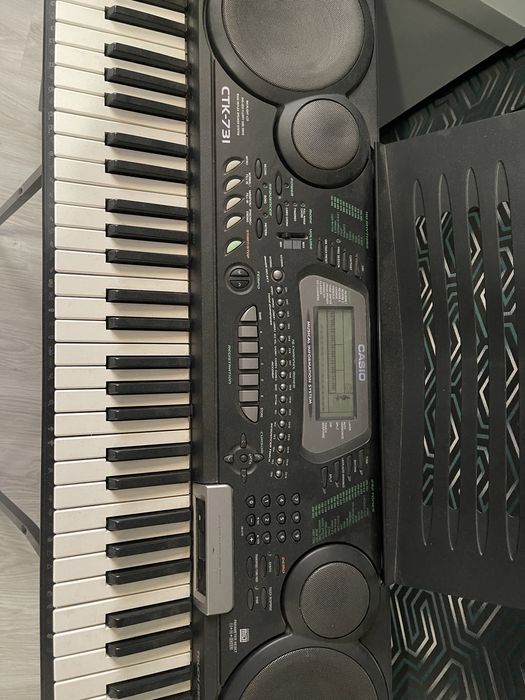 Продам Casio CTK-731
