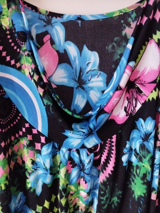 Blusa de Verão colorida, muito fresca e solta.