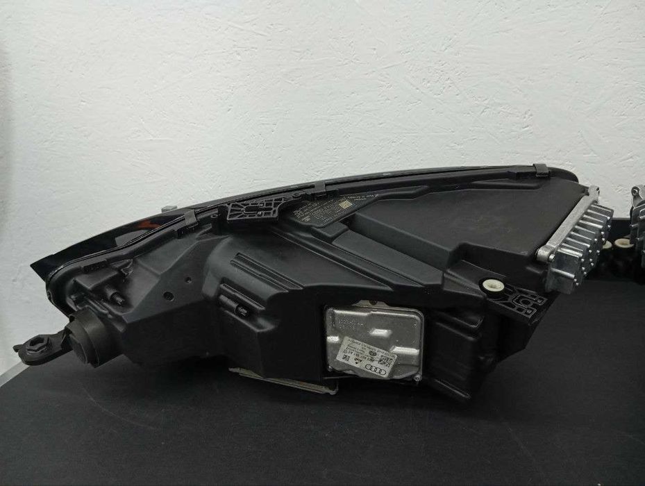 AUDI A5 8W фара права ліва