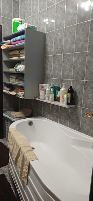Срочно продается дом расположенный в 10 км от Кишинева, Молдова