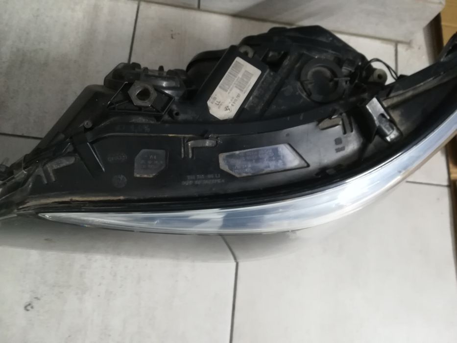Lampy kompletne  xenon dynamic d2s skretne Europa bmw e60 e61