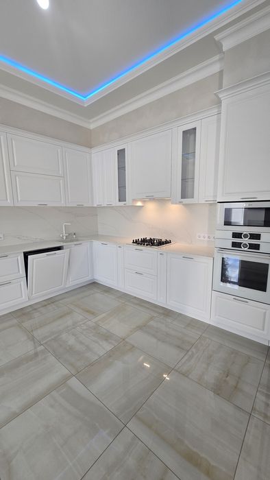 Продам одноэтажный дом с новым ремонтом, летней кухней и подвалом, Золотая горка, пер. Перова