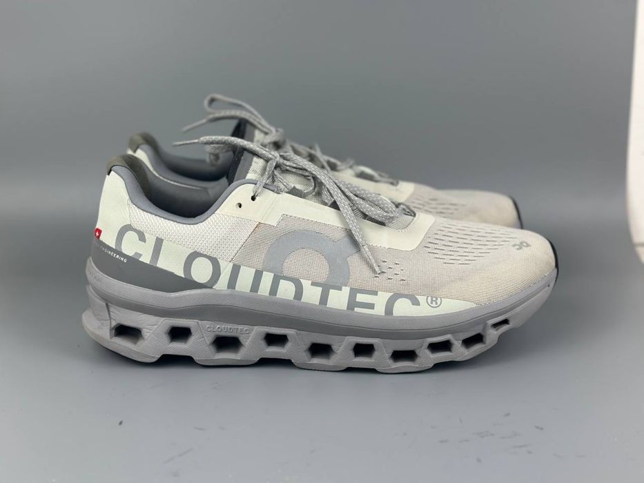 Кросівки On Claud оригінал