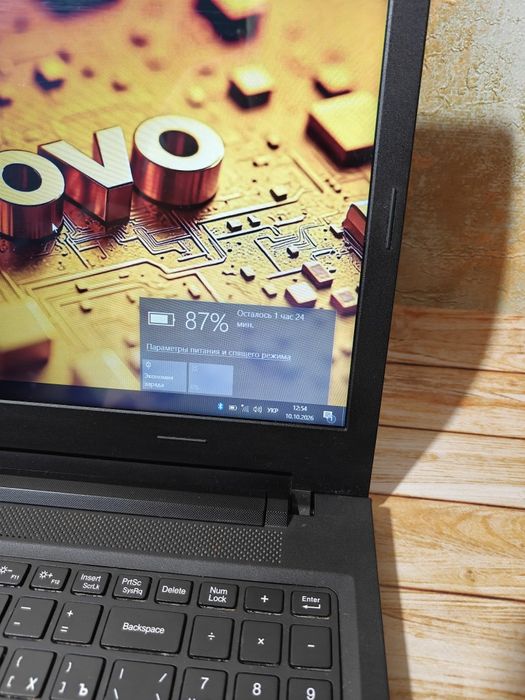 Ноутбук Lenovo IdeaPad 15.6" / Intel i3 / SSD 240GB, ТОРГ