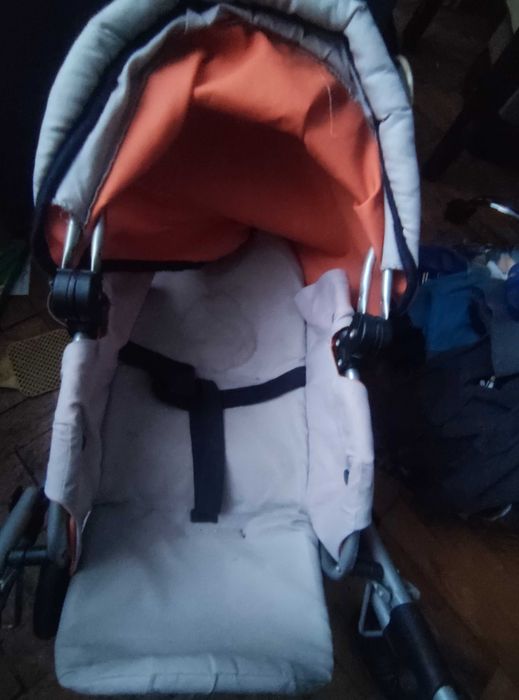 Łóżeczko i wózek dla lalek