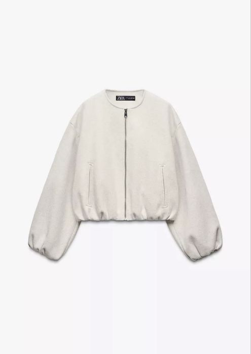Бежевий бомбер Zara
