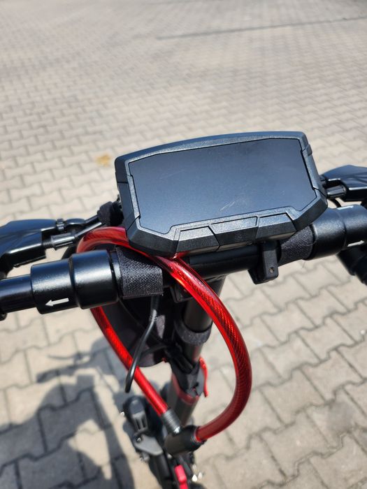 iScooter iX4 800W – hulajnoga elektryczna 45 km/h, zasięg 45 km, 10"