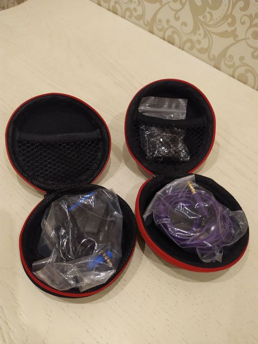 Навушники провідні, дротові  з фірмовим кейсом. Навушники проводные