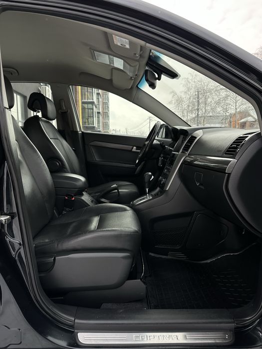 Chevrolet Captiva 2010 рік  51тис.км   рідна фарба стан нового авто