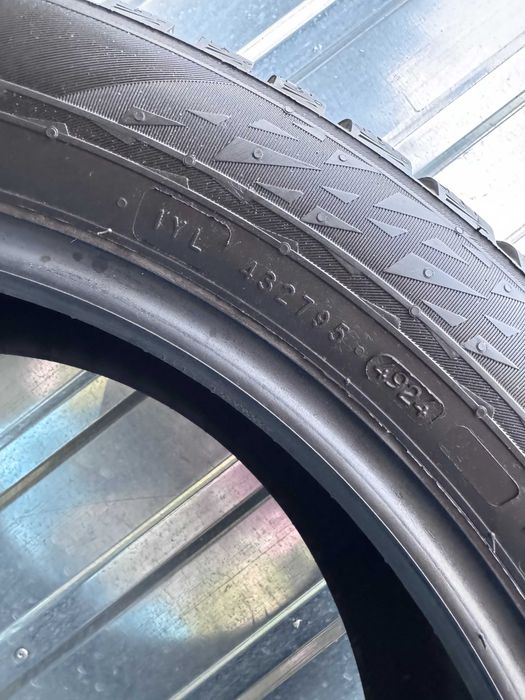 Sprzedam opony Opony Nokian Tyres Snowproof 2 SUV 235/50/19R