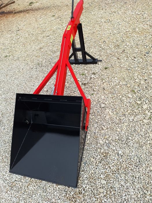 Łycha na tył ciągnika,  szufla na tylni tuz,  łyżka na tył, tur na tył