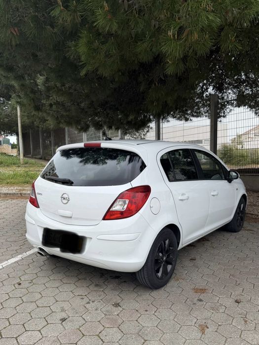 Opel Corsa 1.2 Enjoy 2014
