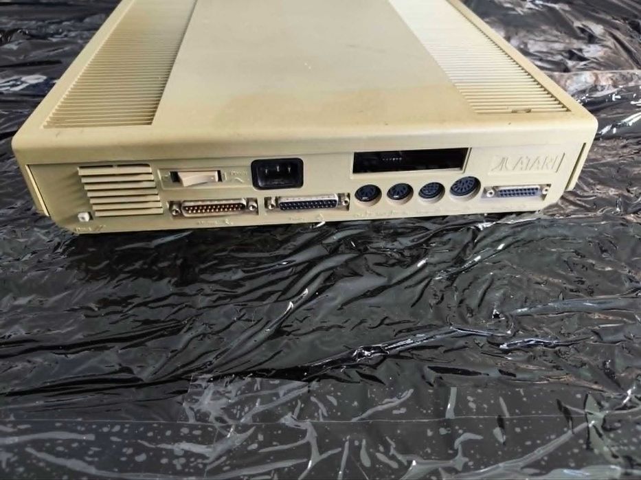 Atari Mega 1 Komputer