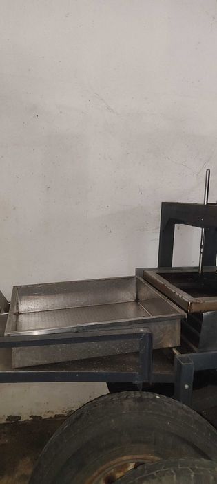 Prasa hydrauliczna do wyciskania soku na zimno