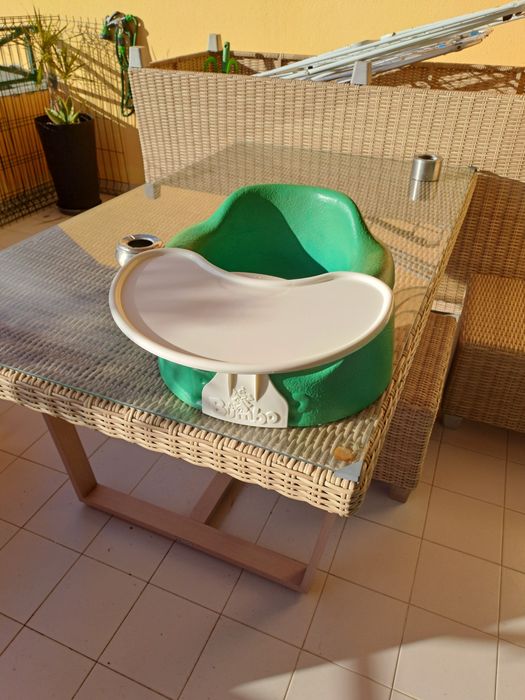 Banheira azul de Bébé e oferta 34 fraldas