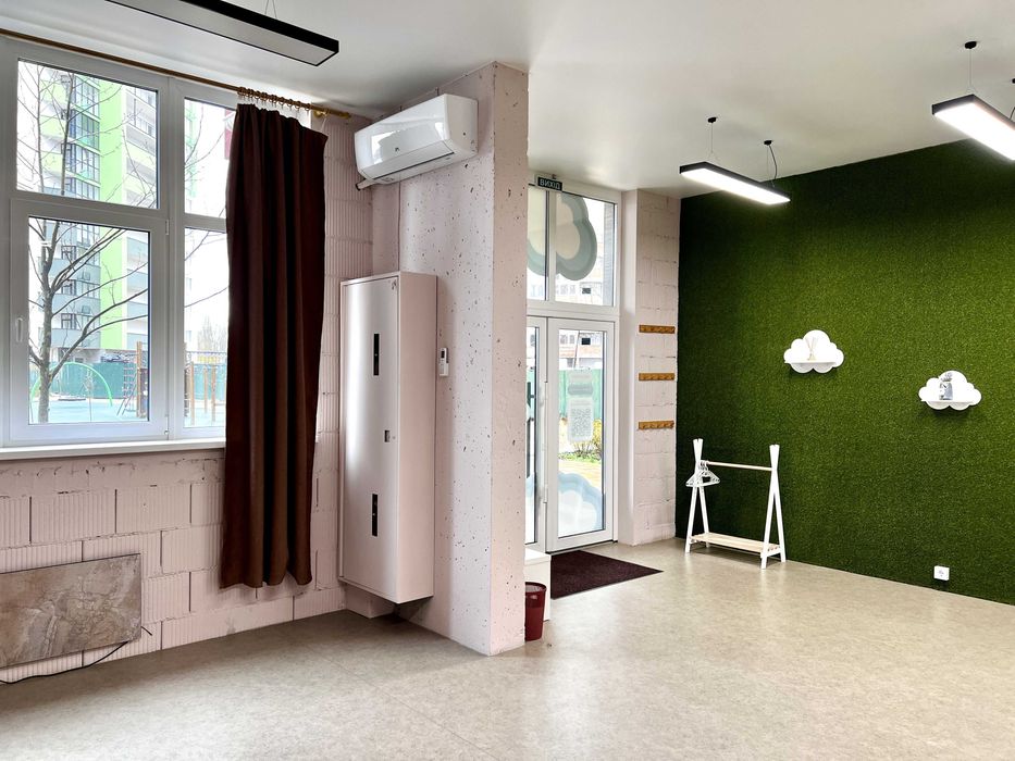 Здаємо торгове приміщення з новим ремонтом в ЖК Сирецькі Сади / 47 м²