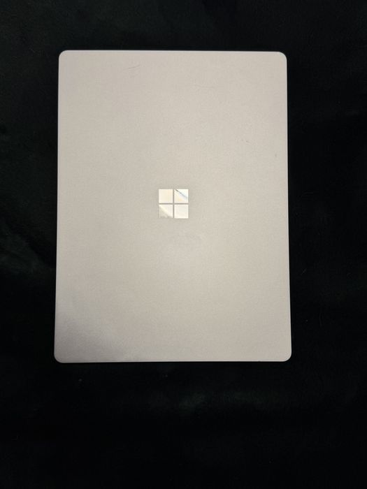 surface laptop go