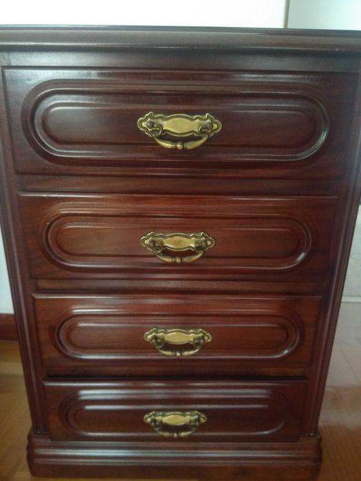 Vendo quarto casal em mogno