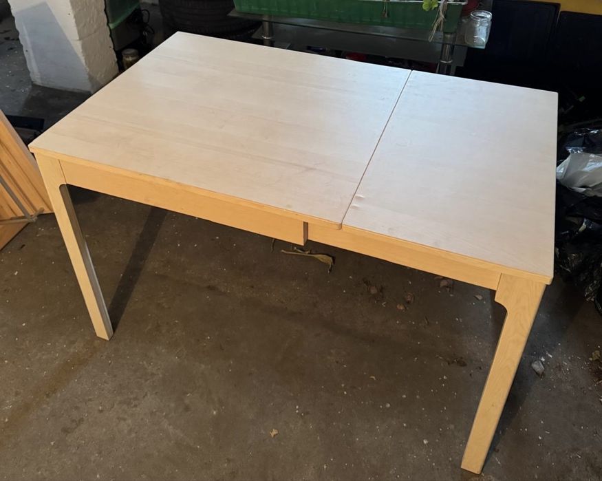 Stół rozkładany Ikea model EKEDALEN