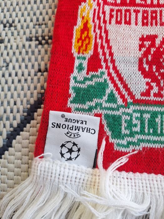Szalik Liverpoolu oryginalny ze stadionu