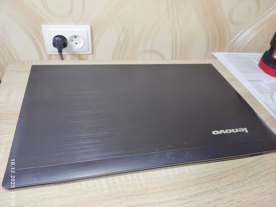 Ноутбук б/у Lenovo V580c - i3-3110M, 8GB, SSD 240GB, Nvidia GT740M 2GB