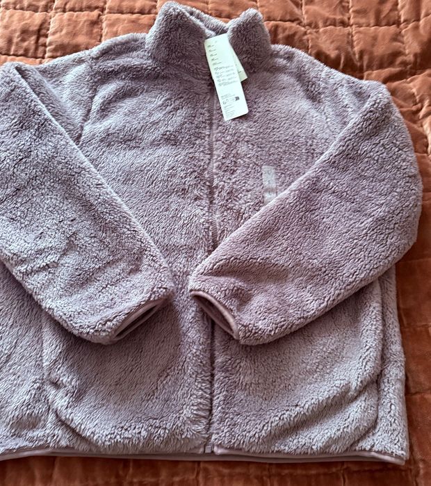 Пухнаста флісова куртка UNIQLO на блискавці, розмір L