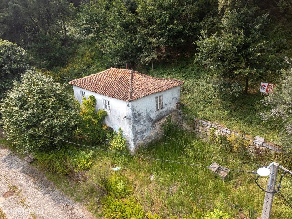 Moradia para restauro, Caldelas, Amares